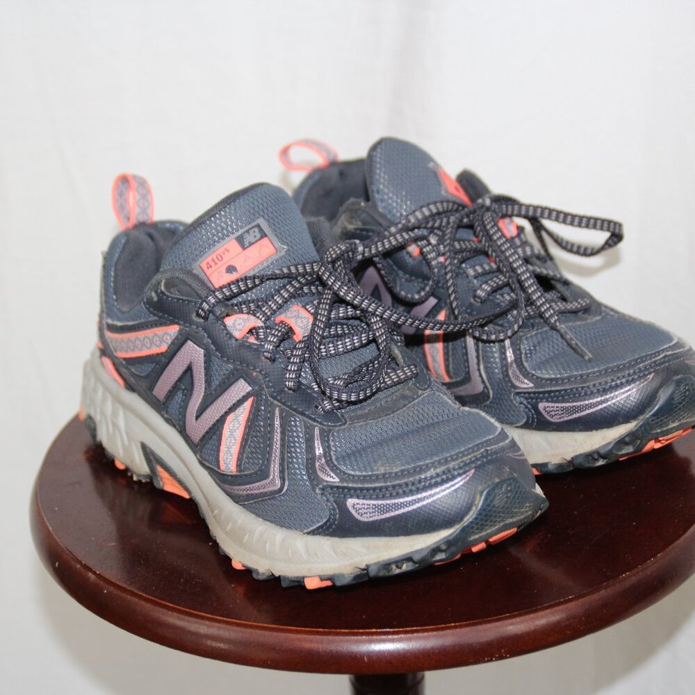 New Balance 410 V5 Women’s Size 6 Gray Pink Black WT410CT5 All Terrain Excell